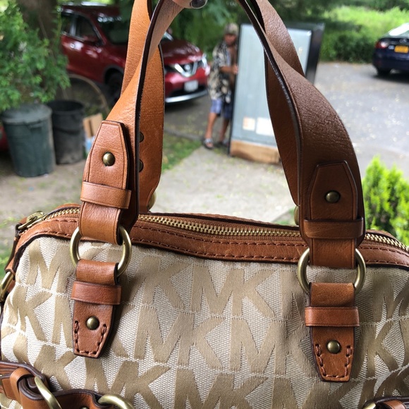 Michael Kors vintage small leather signature purse - Picture 4 of 11